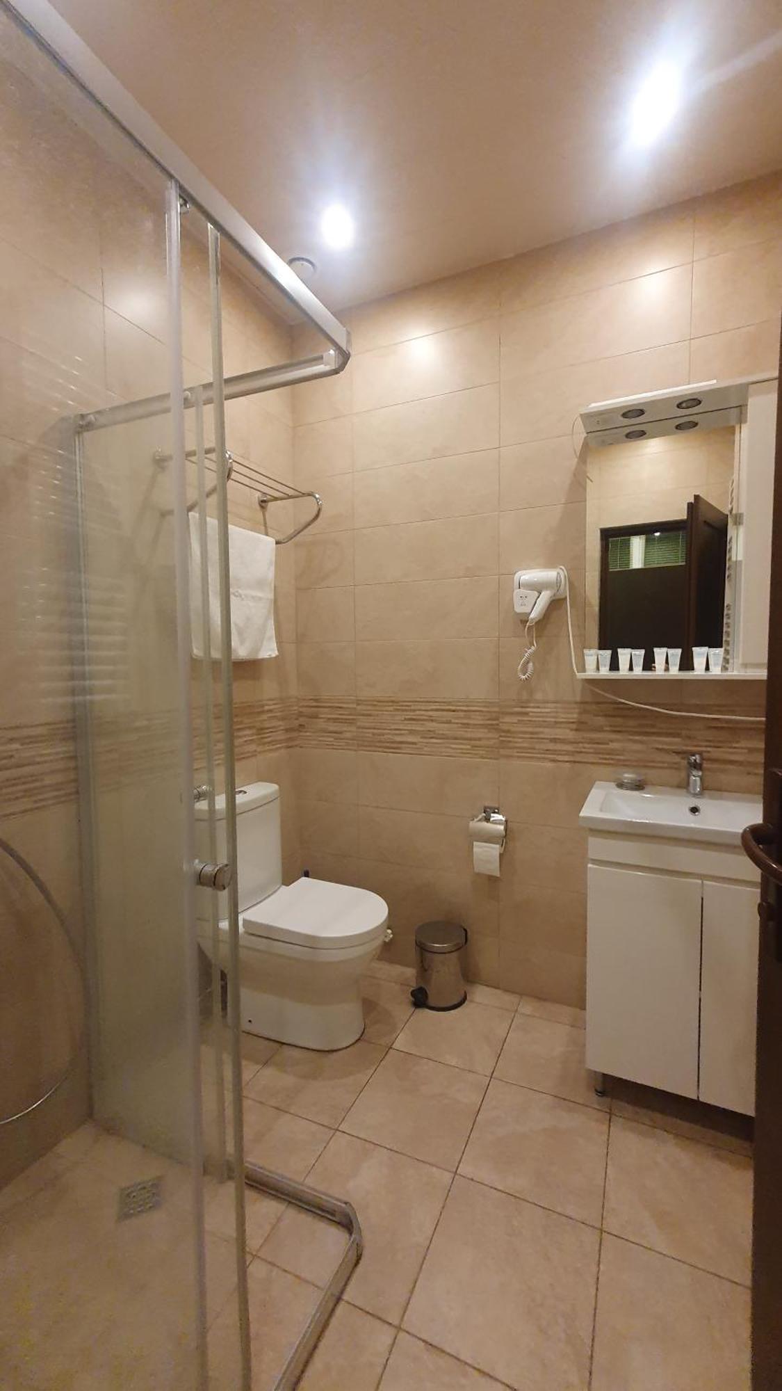 Hostel Your Home Tbilisi Buitenkant foto